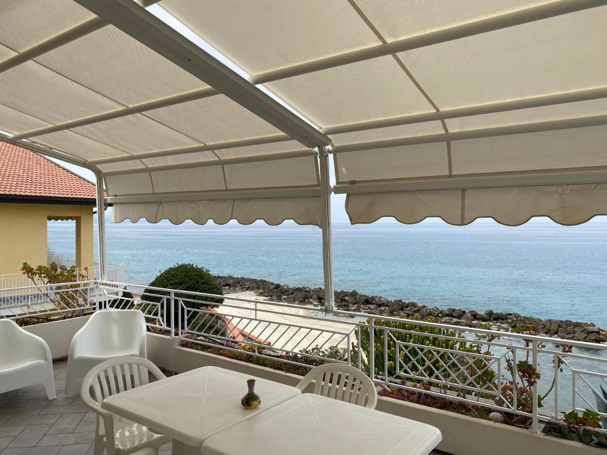 Villa Laura - Sul Mare Pizzo Kültér fotó