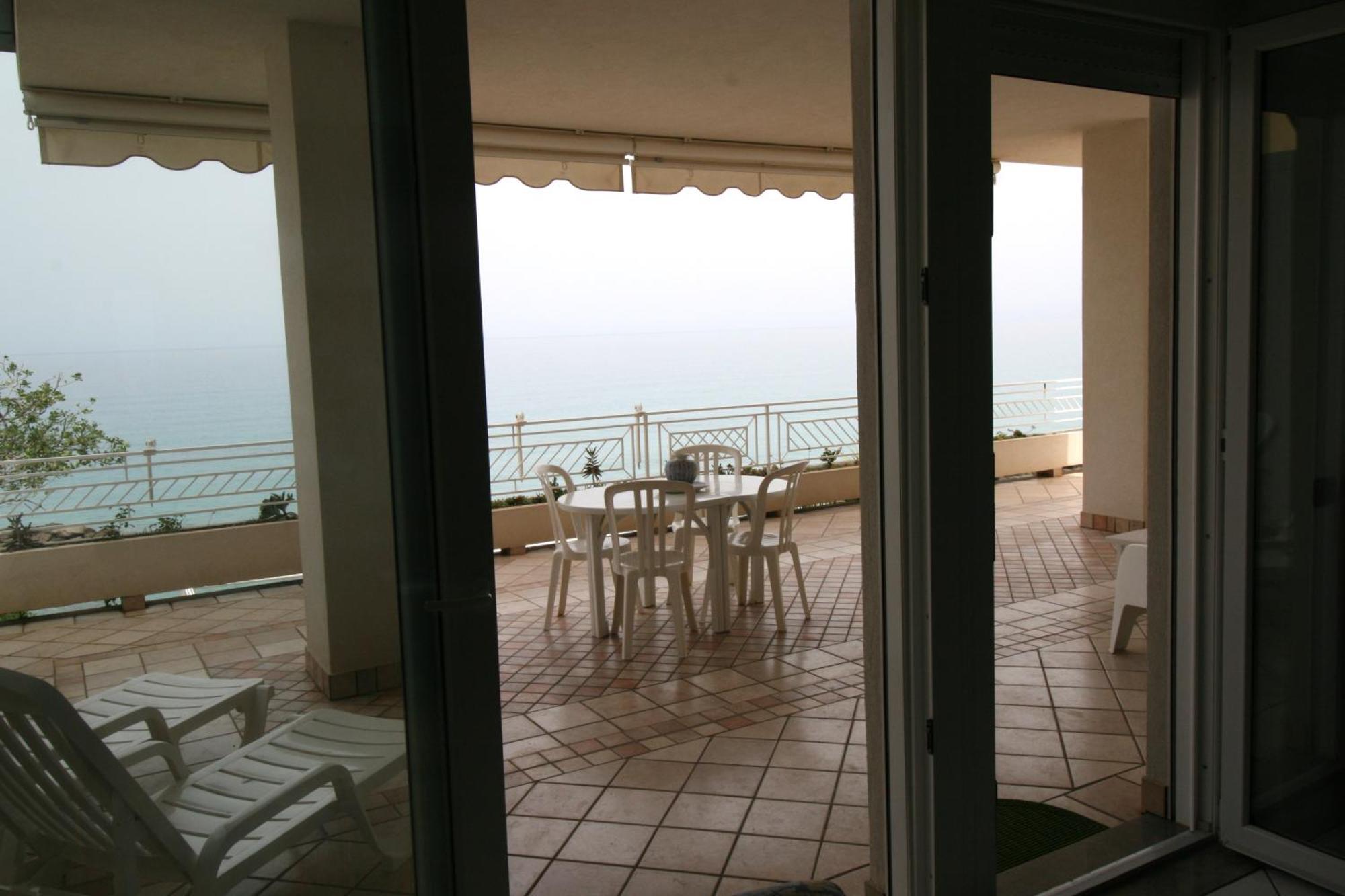 Villa Laura - Sul Mare Pizzo Kültér fotó