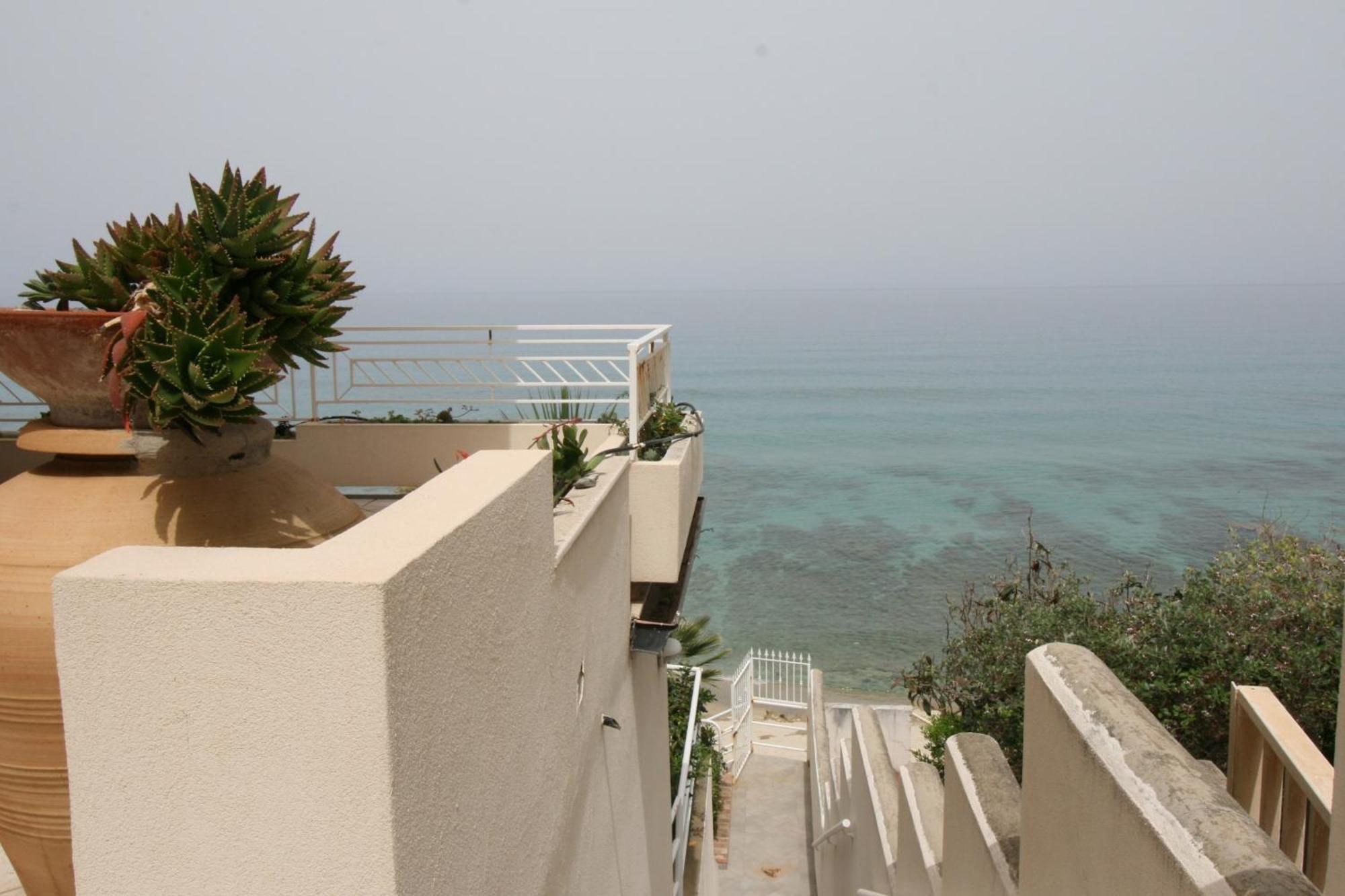 Villa Laura - Sul Mare Pizzo Kültér fotó