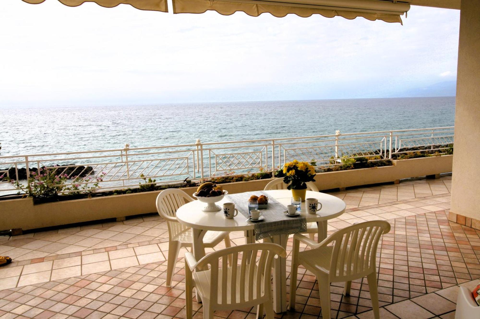 Villa Laura - Sul Mare Pizzo Kültér fotó